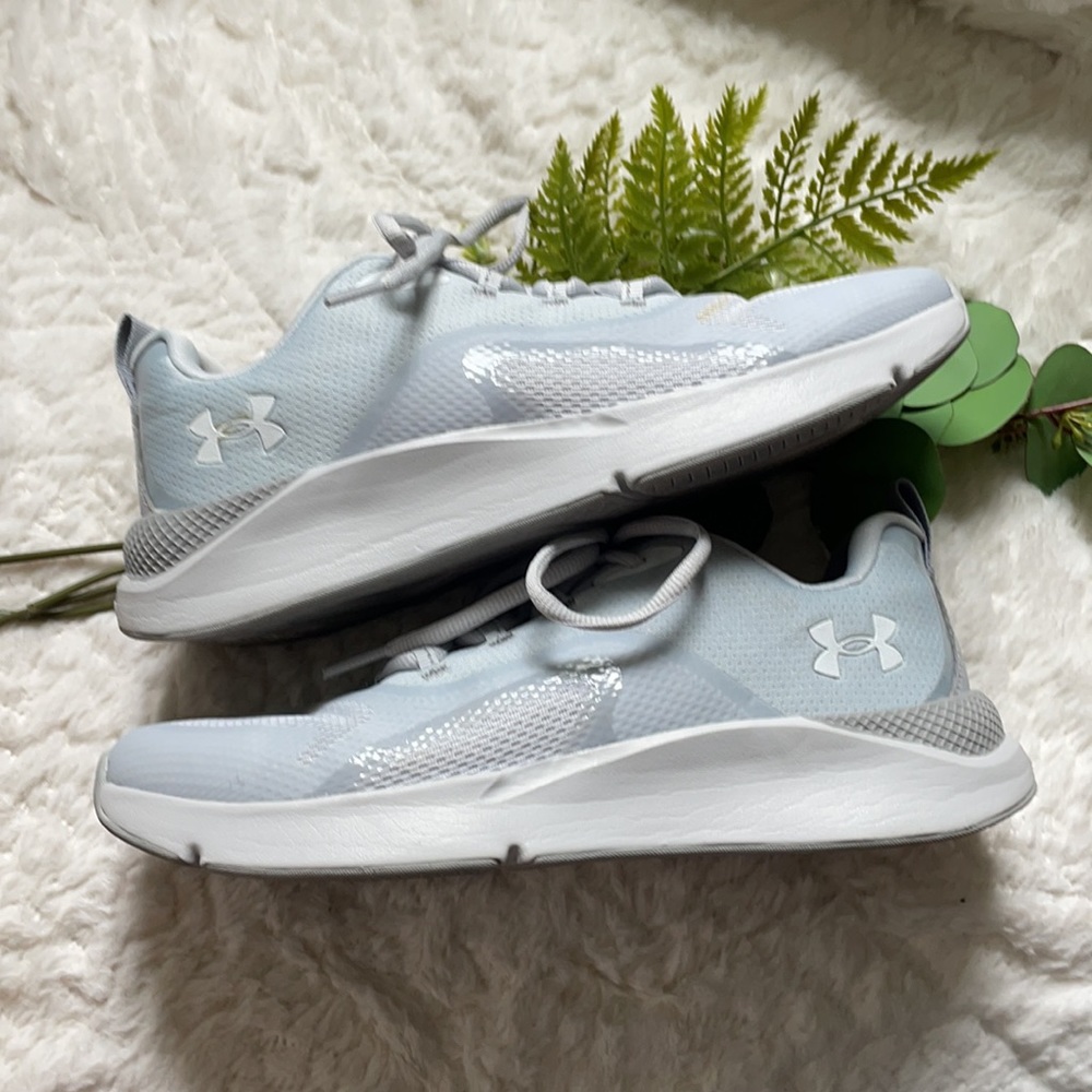 Under Armour Charged Sneakers Size 7.5